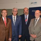 Bild zeigt die Justizminister Peter Biesenbach sowie die Mitunterzeichner der Vereinbarung