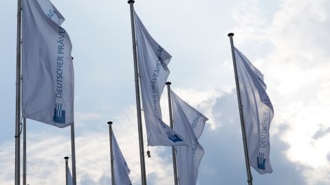 DPT 2021 - Flaggen im Wind