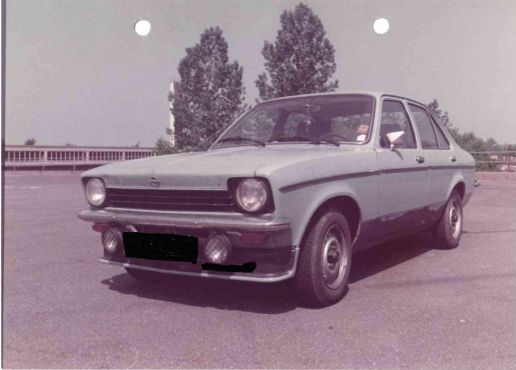 Ein Opel Kadett aus den 80er Jahren.